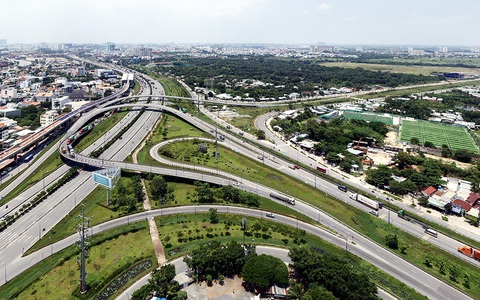 Chính quyền đô thị TP.HCM: Người dân chờ sự đổi mới