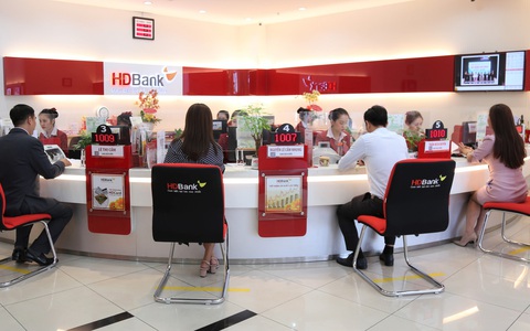 Gửi tiết kiệm 10 triệu đồng, nhận quà và cơ hội trúng 1 tỉ đồng