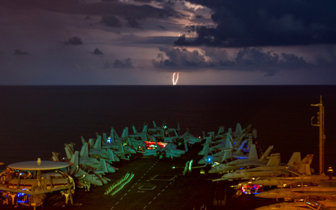 Mỹ điều tàu sân bay USS Nimitz tới vịnh Ba Tư