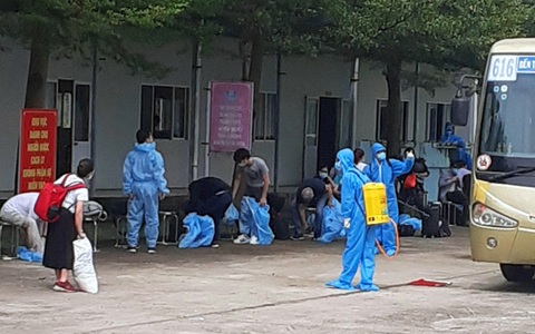 Đóng cửa cơ sở cách ly, giảm tần suất bay