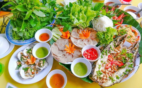 'Cuốn… rau rừng' gây thương nhớ