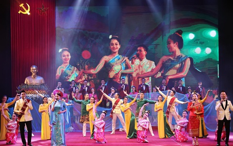 Quan hệ đặc biệt Việt - Lào không suy chuyển bởi đổi thay thời cuộc