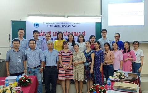 Đôi bạn học cùng được công nhận phó giáo sư năm 2020