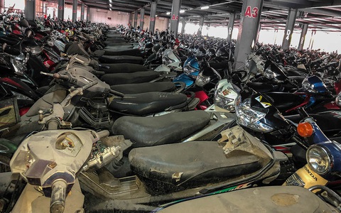 Bến xe lúng túng vì xe 'vô chủ'