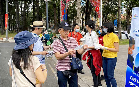 Lượng khách quốc tế đến TP.HCM giảm quá nửa
