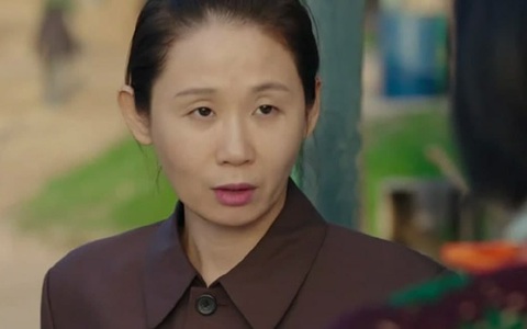 Ngoài Son Ye Jin, Hyun Bin, dàn nhân vật phụ cũng làm nên sức sống cho 'Hạ cánh nơi anh'