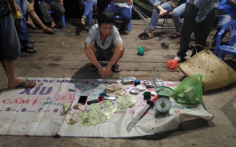 Đầu năm trăm kiểu cờ bạc tràn lan tới mức thành 'bình thường'