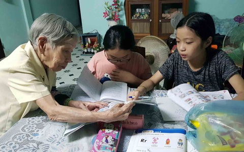 25 năm dạy chữ, nuôi cơm trò nghèo