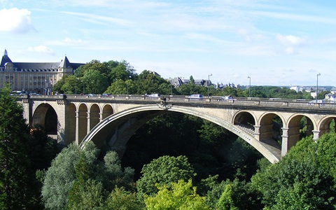 Du lịch Thụy Sĩ, Pháp, Luxembourg, Hà Lan từ 18.890.000 đồng