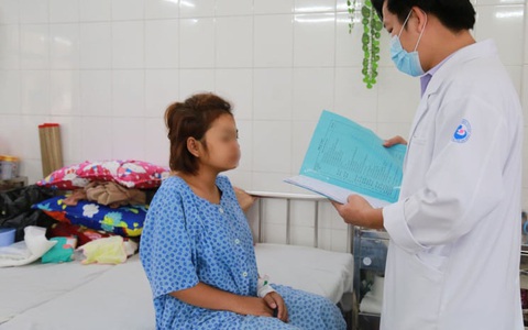 Người phụ nữ từng mang 2 tử cung sinh con thành công