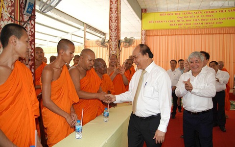 Thủ tướng gửi thư chúc mừng đồng bào Khmer nhân Tết Chôl Chnăm Thmây