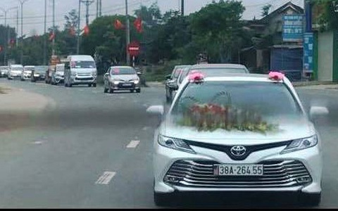 Khiển trách phó giám đốc bệnh viện tổ chức đám cưới cho con trong mùa dịch