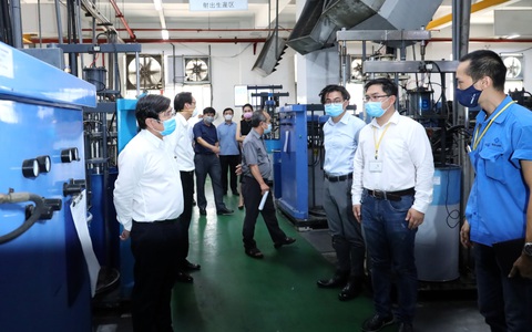 Chủ tịch Nguyễn Thành Phong: 'Hạn chế tối đa tiếp xúc gần tại khu đông công nhân'