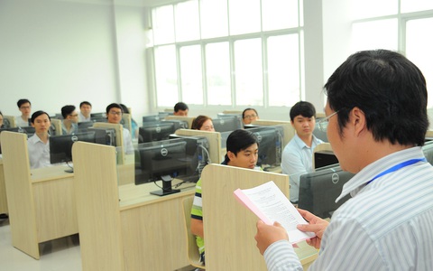Không để lọt vào Trung ương những người thiếu đức, kém tài