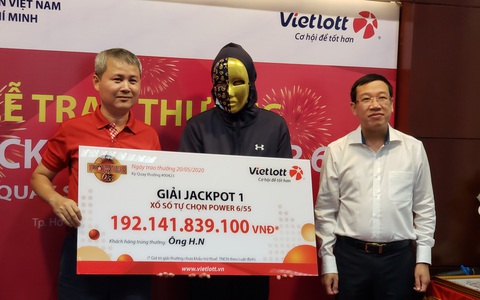 Vietlott chính thức bán vé số qua điện thoại