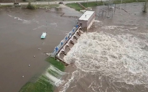 Vỡ cùng lúc 2 đập, 10.000 người Mỹ sơ tán vì lụt 'lịch sử' ở Michigan