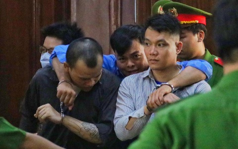 'Đại gia đeo vàng' Phúc XO bị từ chối bào chữa