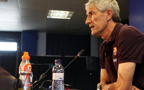 HLV Quique Setien: 'Bóng đá không khán giả thì cũng chỉ như đá tập'