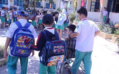Mình là 'đôi chân, cánh tay' của bạn
