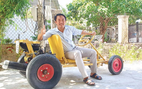 'Thầy ơi, sân bóng chuyền này đánh quá đã!'