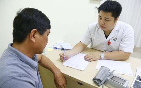 22 tuổi tăng huyết áp, bác sĩ tim mạch cảnh báo gì?