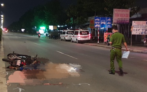 Đôi nam nữ đi xe máy chết giữa đường, truy tìm ôtô lớn liên quan