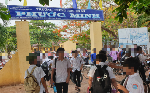 Mẹ của nam sinh bị thầy giáo dâm ô: ‘Cháu sợ quá học không được’