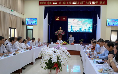 Cán bộ, công chức có trách nhiệm giải trình trước nhân dân