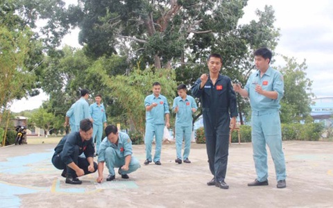 Phi công trẻ của sư đoàn 370