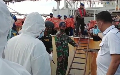 Indonesia truy bắt hai tàu cá Trung Quốc, phát hiện thi thể thủy thủ trên tàu