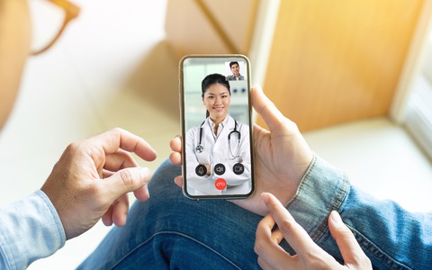 Gọi bác sĩ trực tuyến miễn phí kiểm tra sức khỏe mùa dịch