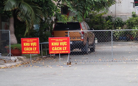Phong tỏa một con hẻm quận Tân Phú vì có người nghi nhiễm COVID-19