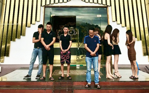 Bất chấp lệnh cấm, quán karaoke vẫn mở cửa để 'dân chơi' tổ chức tiệc ma túy