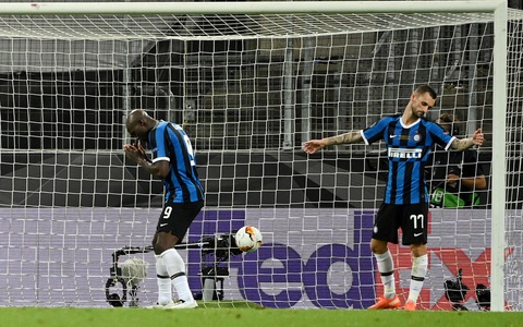 Khoảnh khắc Lukaku từ người hùng hóa tội đồ ở chung kết
