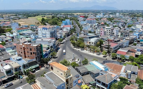 Đổ về La Gi săn đất biển giữa… mùa dịch