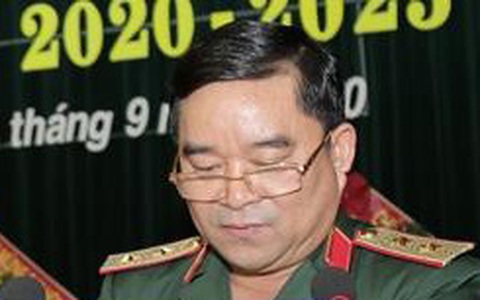 Trung tướng Trịnh Đình Thạch được bầu làm bí thư Đảng ủy Quân khu 5