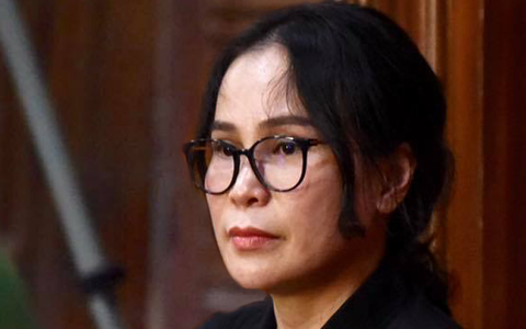 Bà Thúy bật khóc nói về 'nỗi oan' tình cảm với ông Nguyễn Thành Tài