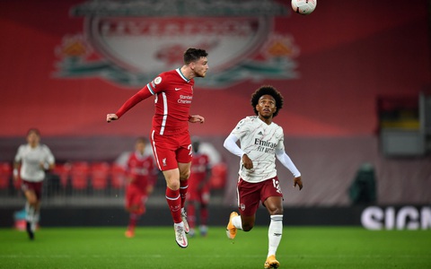 Cả tuần xem “tấu hài”, chờ Liverpool để chiêm ngưỡng bóng đá đỉnh cao