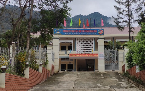 Phòng giáo dục - đào tạo thu 'phí xét tuyển' học sinh nội trú sai quy định