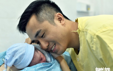 Nằm mơ cũng không nghĩ con sinh đúng khoảnh khắc giao thừa