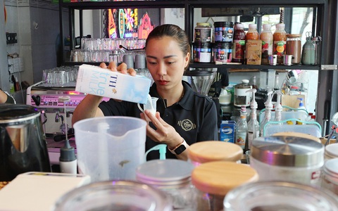Khi 'nữ hoàng' lui về hậu phương