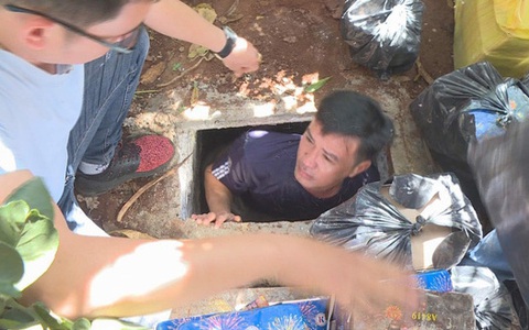 Khám nhà 'siêu trộm', lộ ra 1 kho vũ khí và 2 hầm bí mật