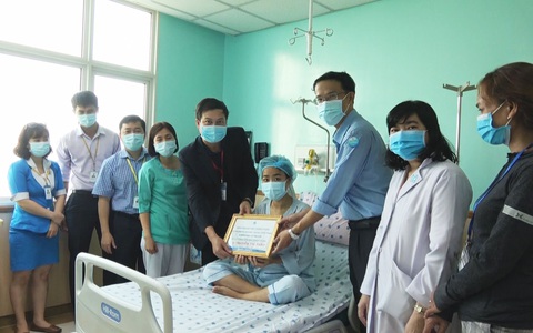 Viết tiếp ước mơ 'blouse trắng' của cô sinh viên y khoa suy thận giai đoạn cuối
