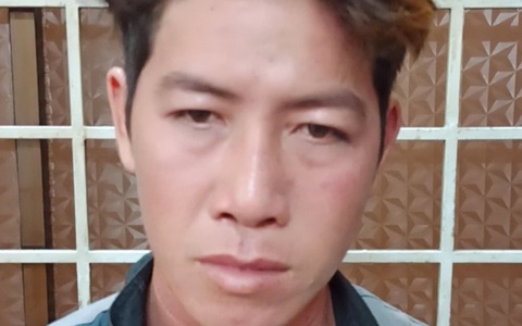 Gã trai dùng clip ‘nóng’ tống tình, tiền của nữ sinh viên
