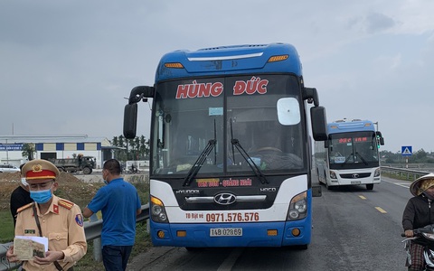 Tạm giữ xe khách trống, khẩn trương truy vết 50 khách xuống xe dọc đường
