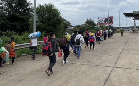 'Không có chuyện đoàn hàng trăm người dân đi bộ qua Tây Nguyên'