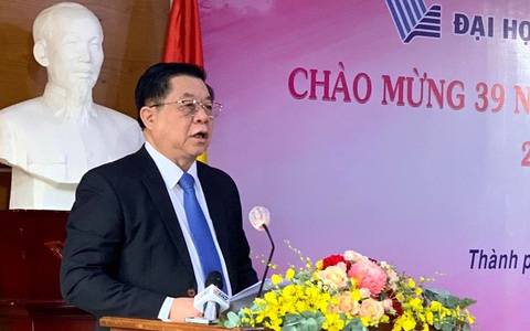 Trưởng Ban Tuyên giáo trung ương Nguyễn Trọng Nghĩa thăm ĐH Quốc gia TP.HCM