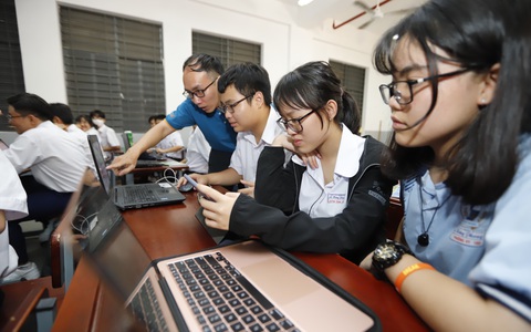 Khởi động diễn đàn 'Hiến kế giải pháp công nghệ phát triển TP.HCM'