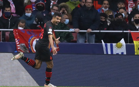 Từ shipper tới người hùng tạo nên 'địa chấn' tại Champions League