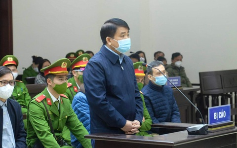 Luật sư của ông Nguyễn Đức Chung xin được mang 'vật chứng quan trọng' vào tòa